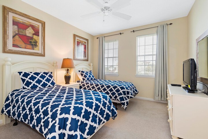 Room 3 of 18