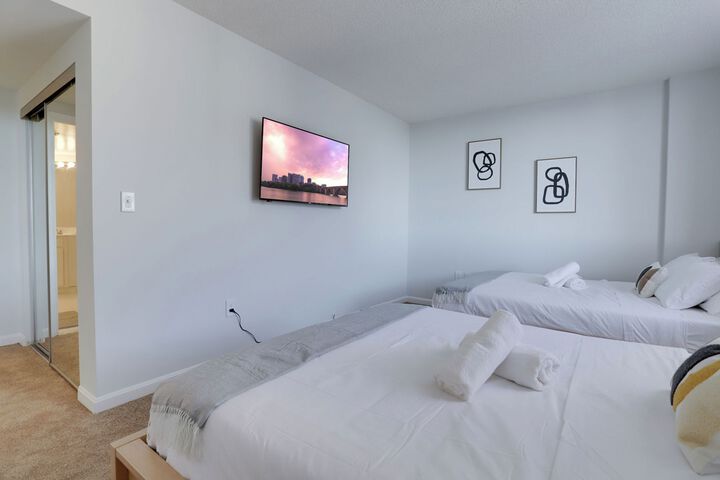 Room 172 of 195