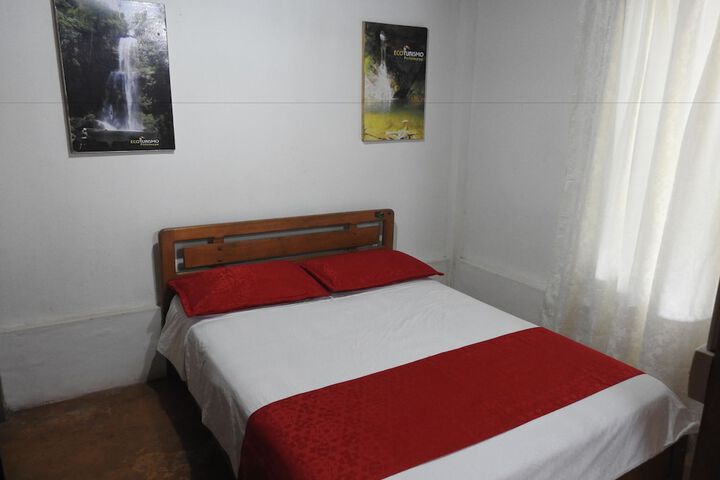 Room 12 of 33