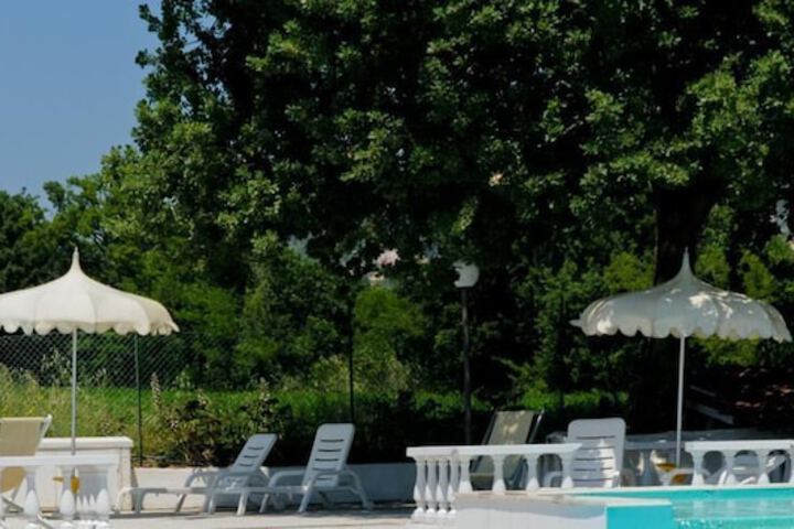 Pool Hotel