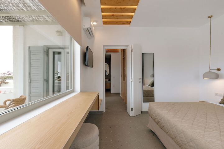 Room 10 of 108