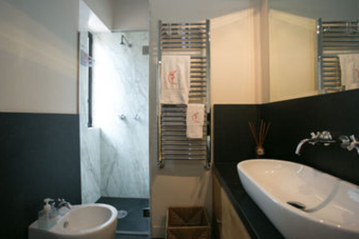 Room 2 of 23