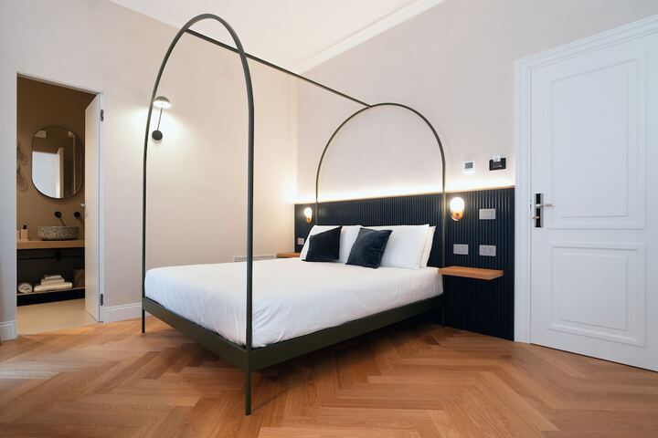 Room 6 of 23