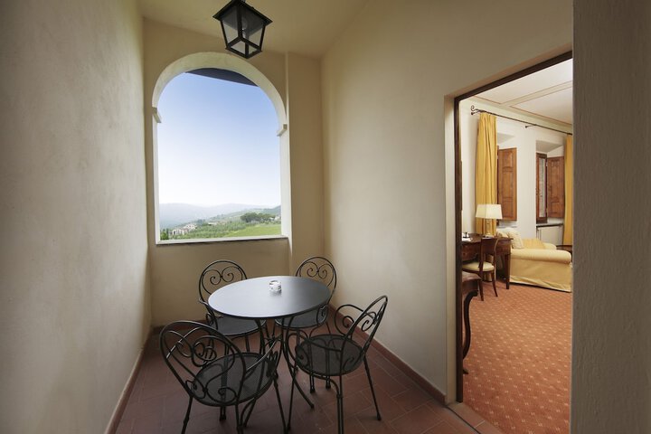 Room 32 of 150