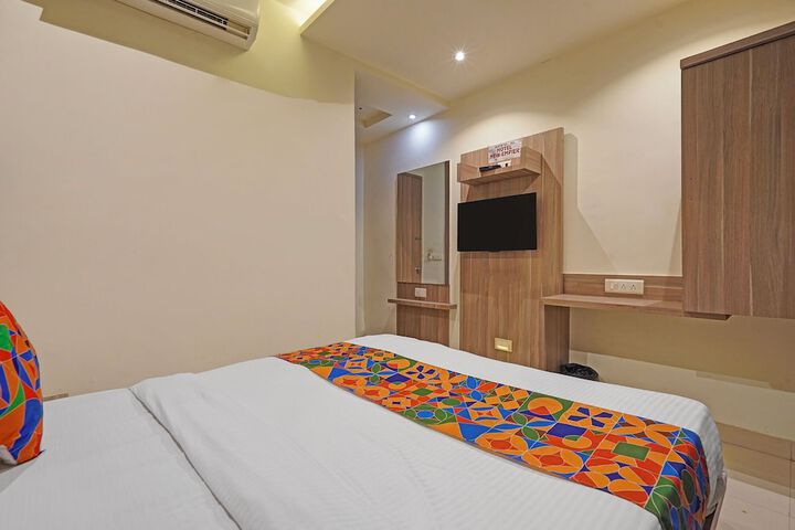 Room 18 of 27