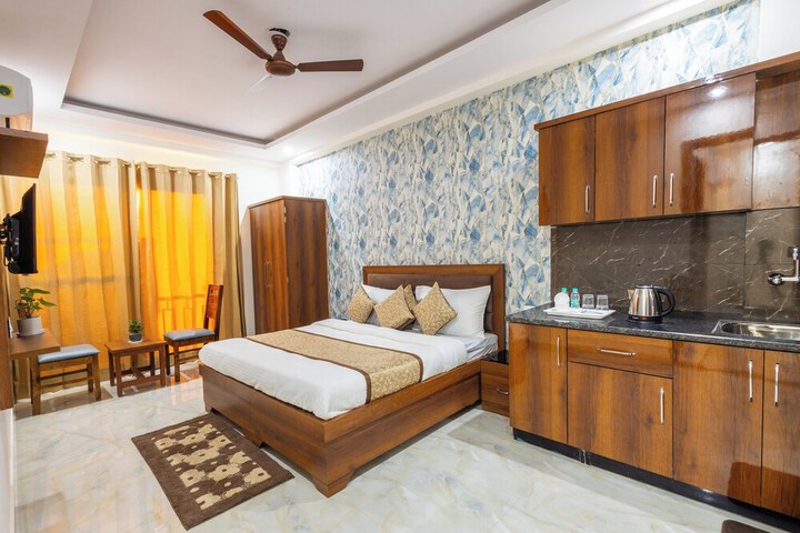 Room 27 of 48
