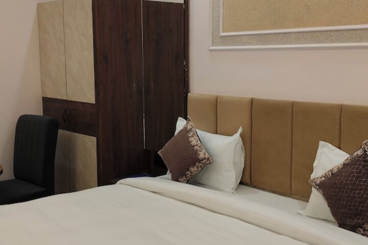 Room 20 of 118