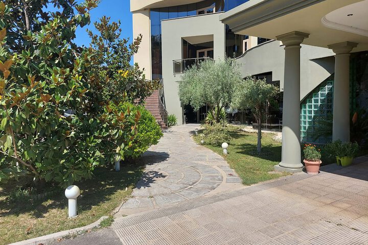 Hotel Exterior 69 of 71