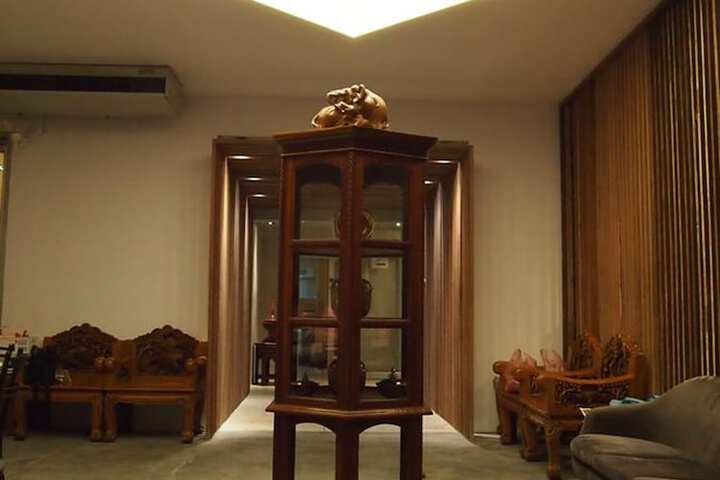 Lobby Entry