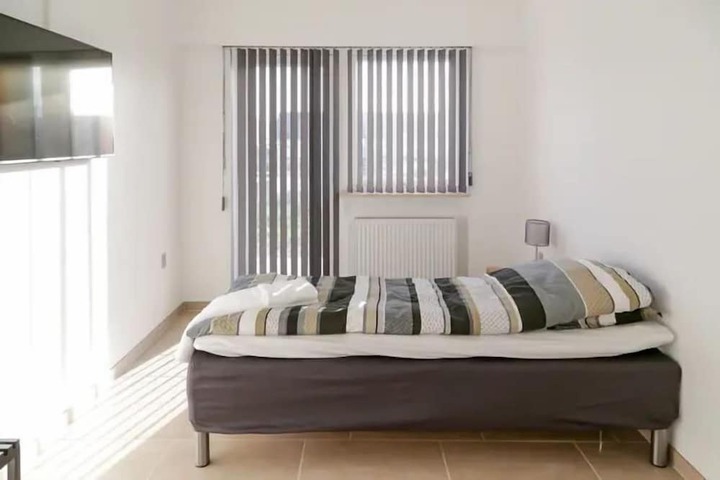 Room 3 of 20
