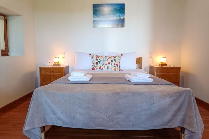 Room 3 of 44