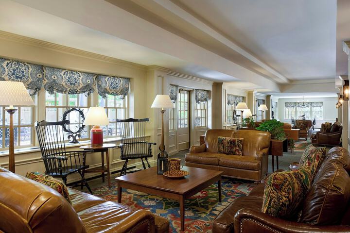 Entrance & Lobby
