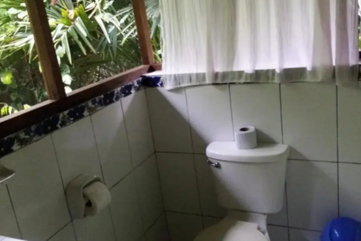 Room 6 of 20