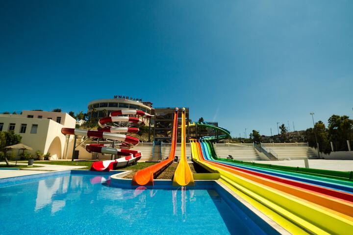 Pool 13 of 22
