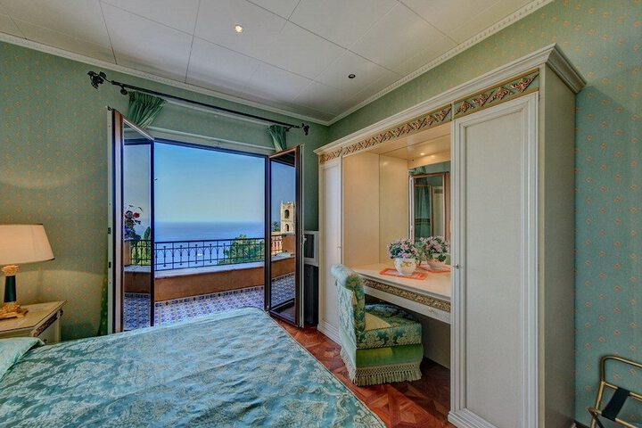 Room 5 of 19