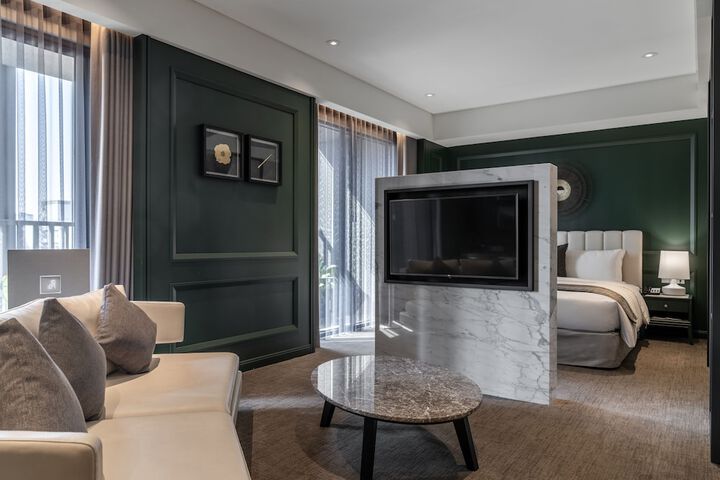 Room 42 of 89