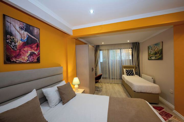 Room 9 of 158