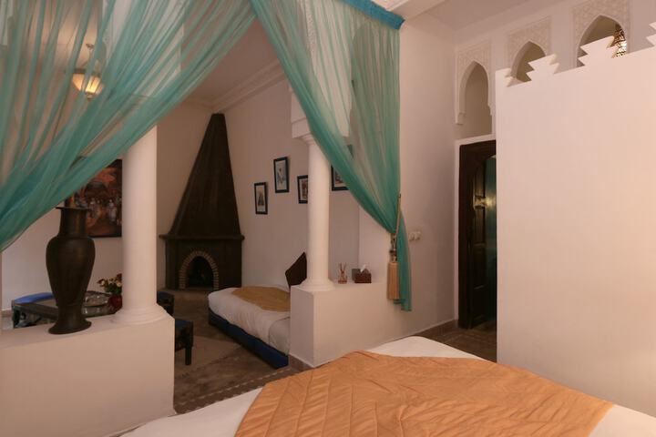 Room 15 of 263