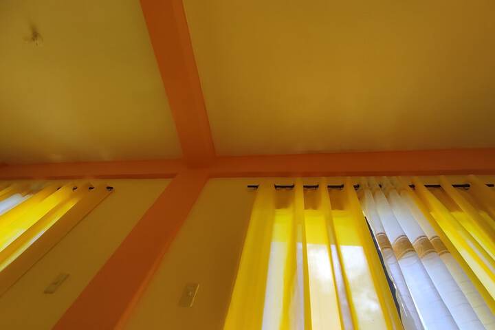 Room 4 of 20