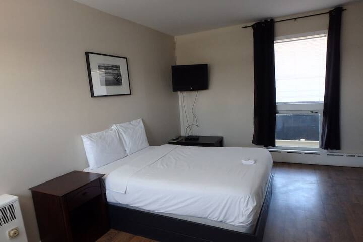 Room 12 of 43