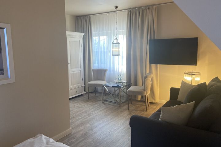 Room 35 of 70