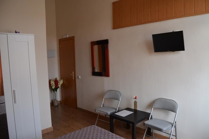 Room 12 of 38