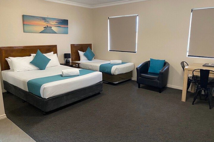 Room 28 of 125