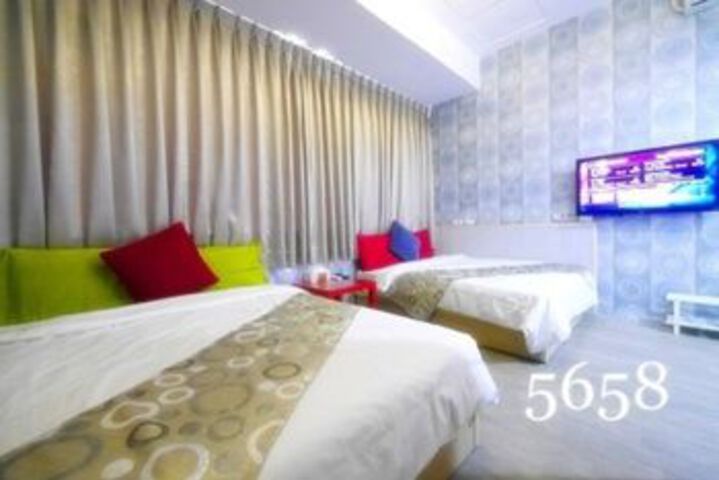 Room 30 of 67