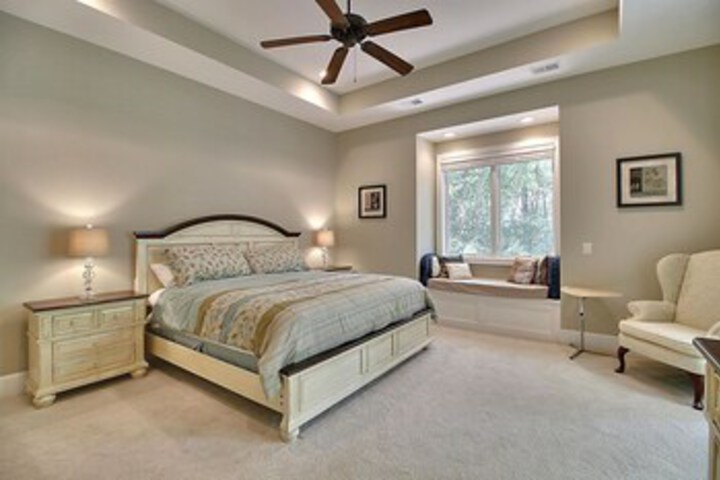 Room 17 of 27