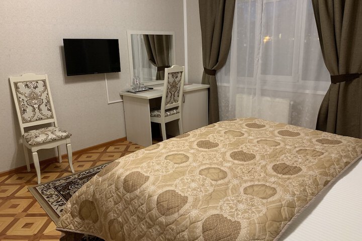 Room 15 of 22