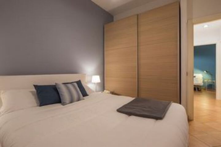 Room 9 of 35