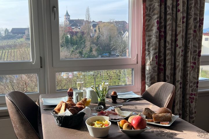 Breakfast/Coffee Service 32 of 37
