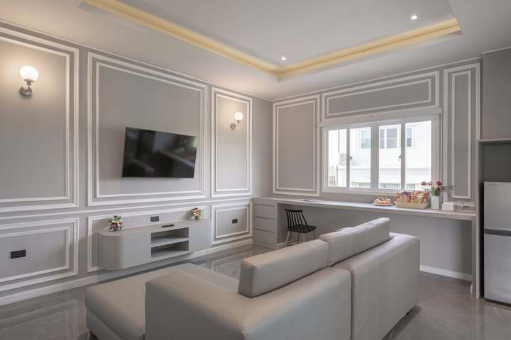 Room 6 of 50