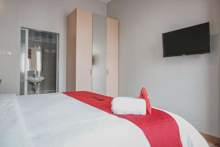 Room 10 of 39