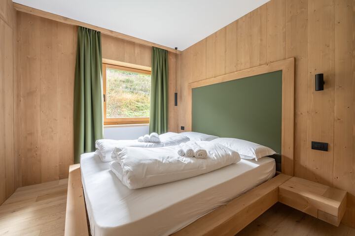 Room 7 of 38