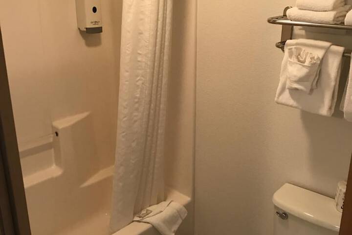 Room 15 of 23