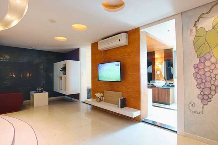 Room 18 of 51