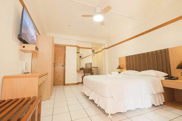 Room 27 of 62