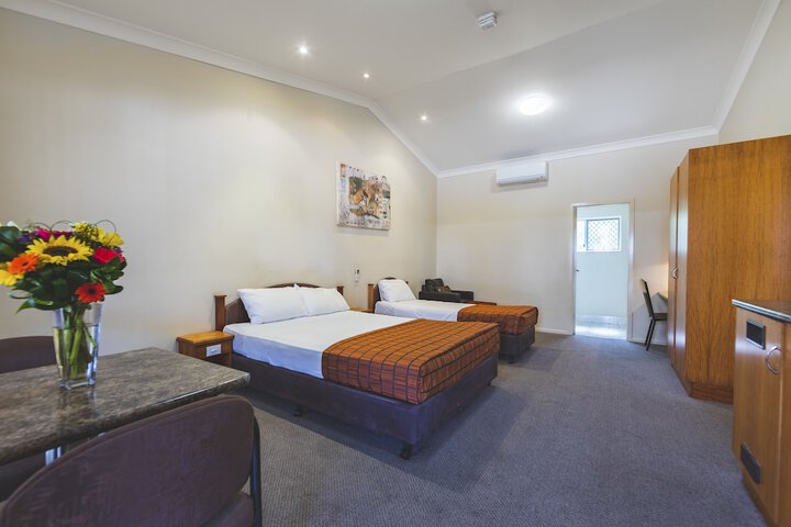 Room 14 of 78