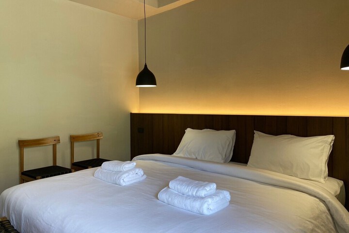 Room 16 of 94