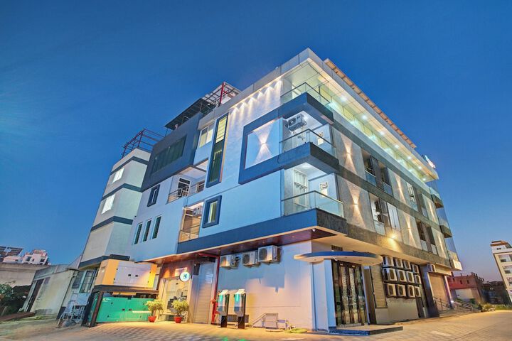 Treebo Vinayak Inn Jagatpura