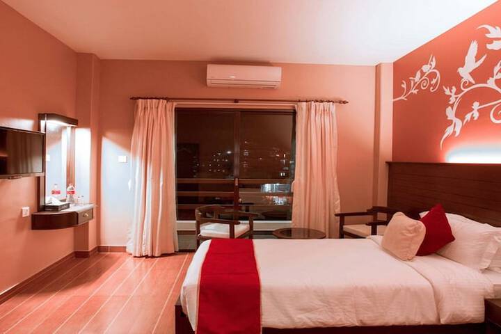 Room 4 of 10