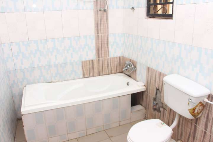 Room 12 of 16