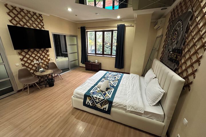 Room 9 of 61
