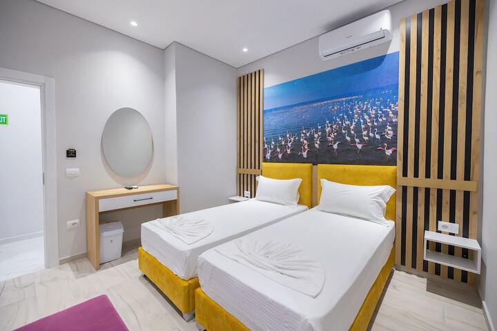 Room 27 of 62