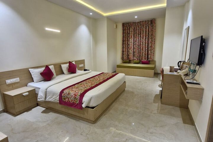 Room 5 of 31