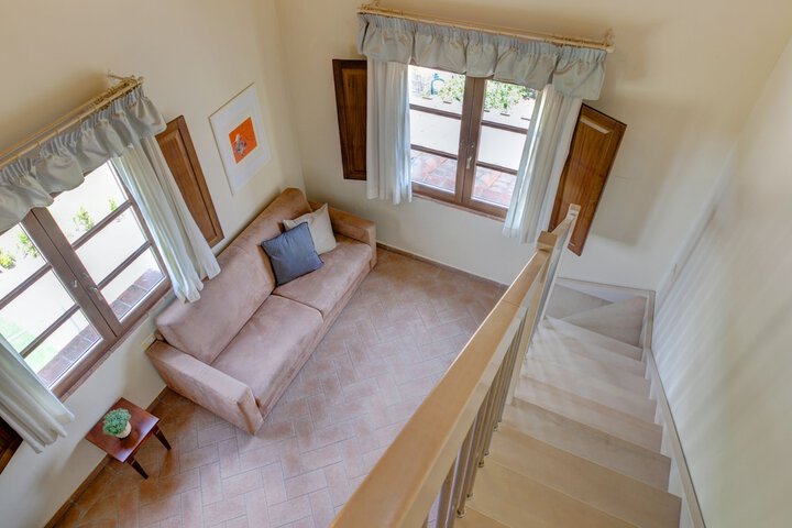 Room 11 of 49