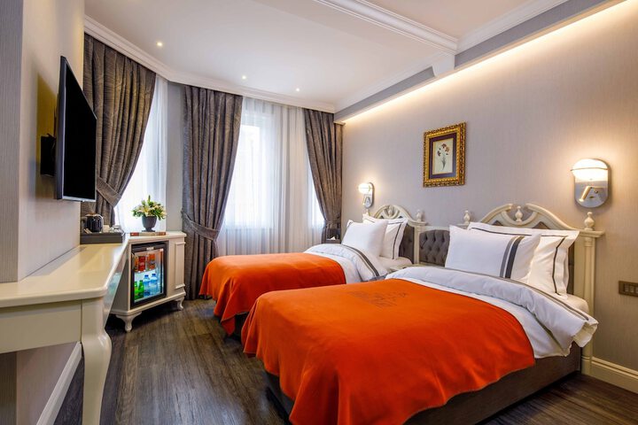 Room 27 of 130