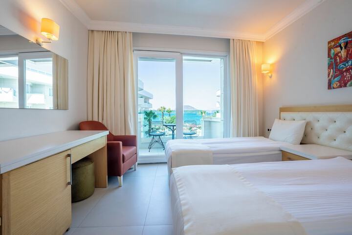 Room 34 of 160