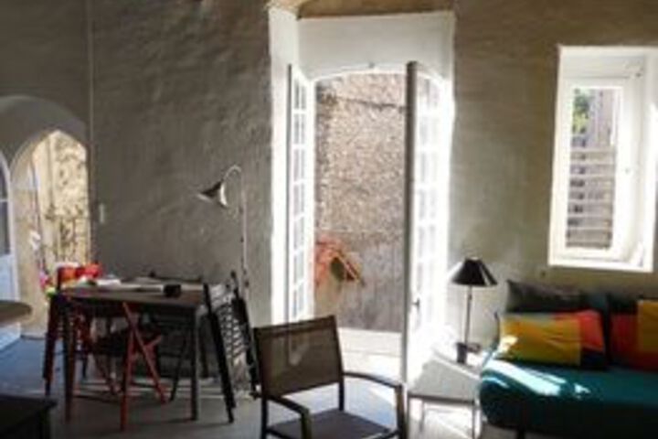 Room 25 of 28